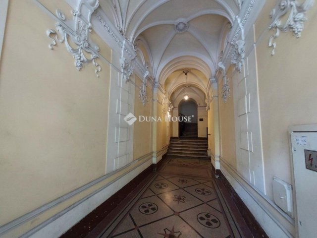 Eladó téglalakás, Budapesten, VII. kerületben 39.9 M Ft