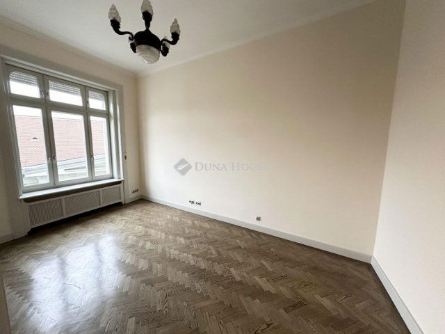 Eladó téglalakás, Budapesten, V. kerületben 480 M Ft, 4 szobás