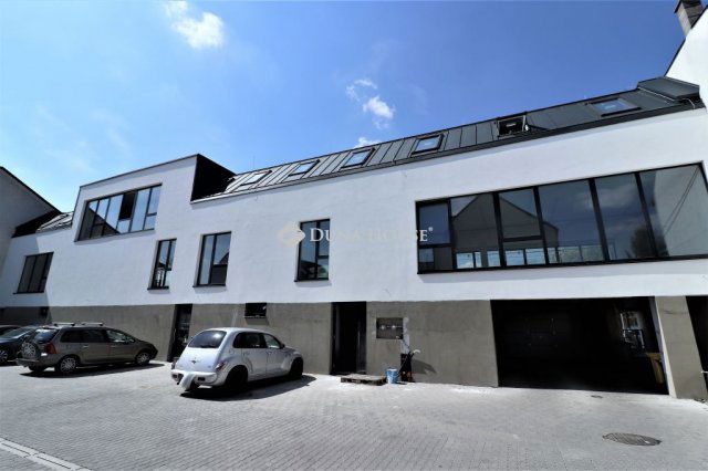 Kiadó iroda, Budaörsön, Károly Király utcában 768 E Ft / hó