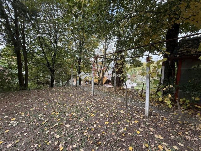 Eladó nyaraló, Nyergesújfaluban 20.9 M Ft, 1 szobás