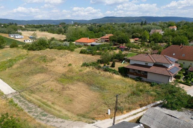 Eladó telek, Tatán 22 M Ft / költözzbe.hu