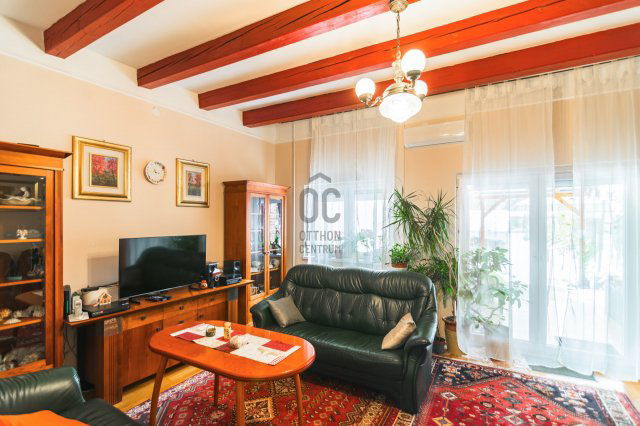 Eladó ikerház, Budapesten, III. kerületben, József Attila utcában