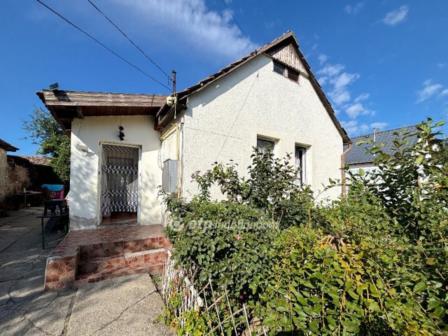 Eladó családi ház, Siófokon 53 M Ft, 3 szobás