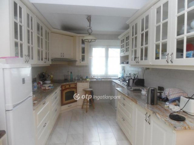 Eladó családi ház, Budapesten, II. kerületben 310 M Ft, 6 szobás