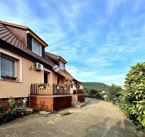 Eladó családi ház, Kővágószőlősön 82.9 M Ft, 4+2 szobás