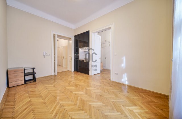 Eladó téglalakás, Budapesten, V. kerületben 115.9 M Ft, 3 szobás