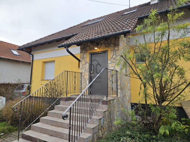 Eladó családi ház, Halásztelken 169.9 M Ft, 7 szobás