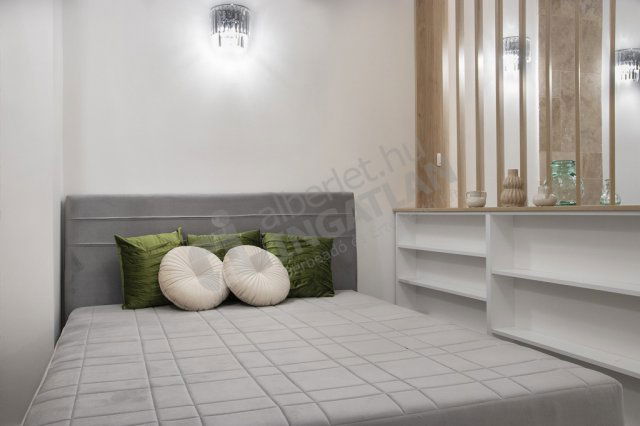 Kiadó téglalakás, albérlet, V. kerületben, Október 6. utcában