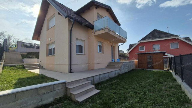 Eladó családi ház, Sopronban 169 M Ft, 5 szobás
