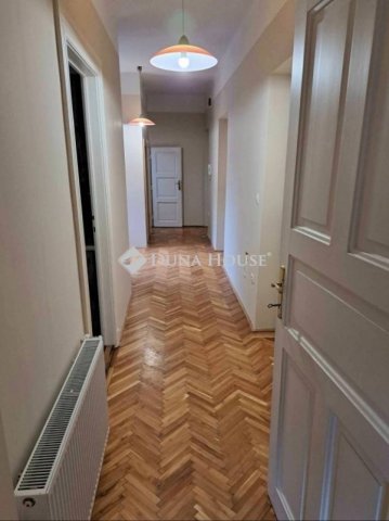 Kiadó téglalakás, albérlet, Pécsett 310 E Ft / hó, 5 szobás