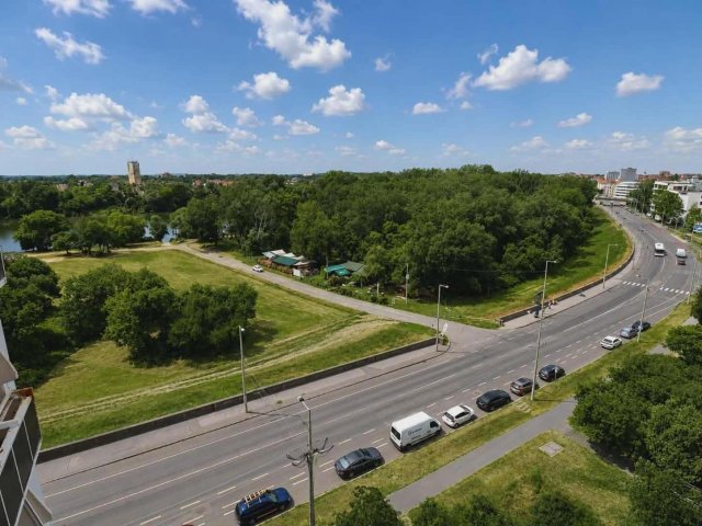 Eladó panellakás, Szegeden, Felső Tisza-Part utcában 61.6 M Ft