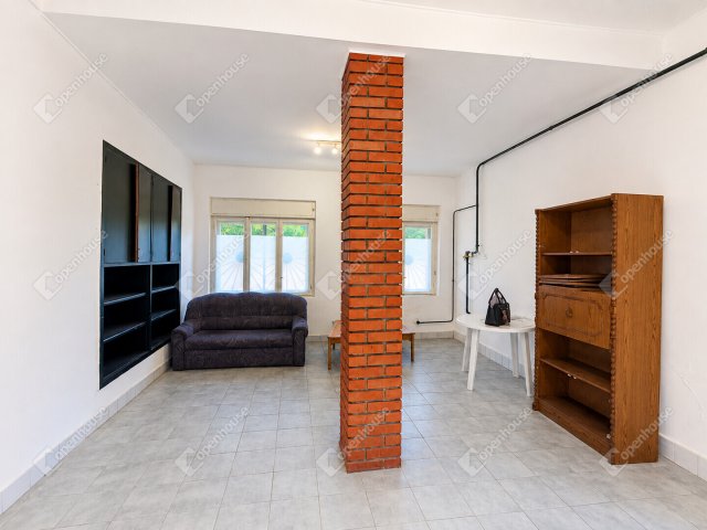 Eladó családi ház, Lajoskomáromban 54 M Ft, 3 szobás