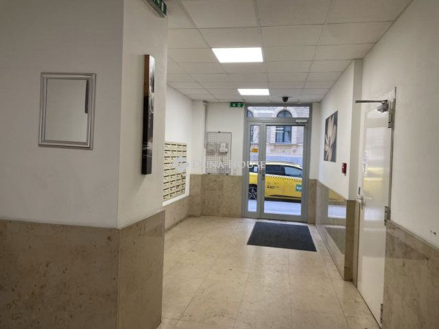 Eladó téglalakás, Budapesten, VIII. kerületben, Kun utcában