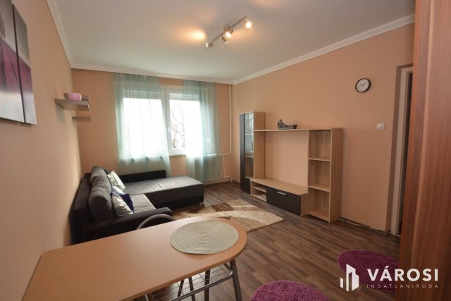 Kiadó panellakás, albérlet, Debrecenben 170 E Ft / hó, 2 szobás