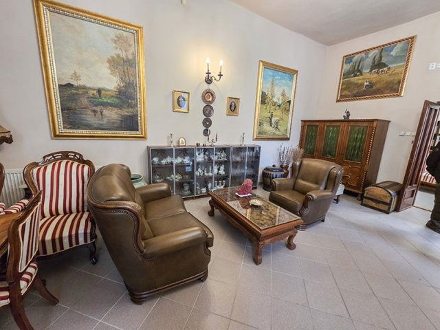 Eladó iroda, Debrecenben 0.3 M Ft, 7 szobás / költözzbe.hu