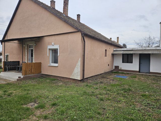 Eladó családi ház, Bőnyön 39.9 M Ft, 3 szobás