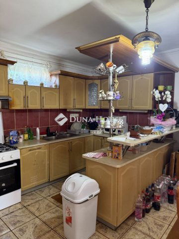 Eladó családi ház, Székelyen 52 M Ft, 5 szobás