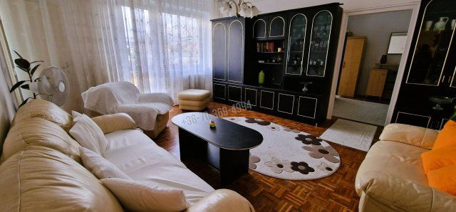 Eladó téglalakás, Vácon, Damjanich téren 72.5 M Ft, 2 szobás