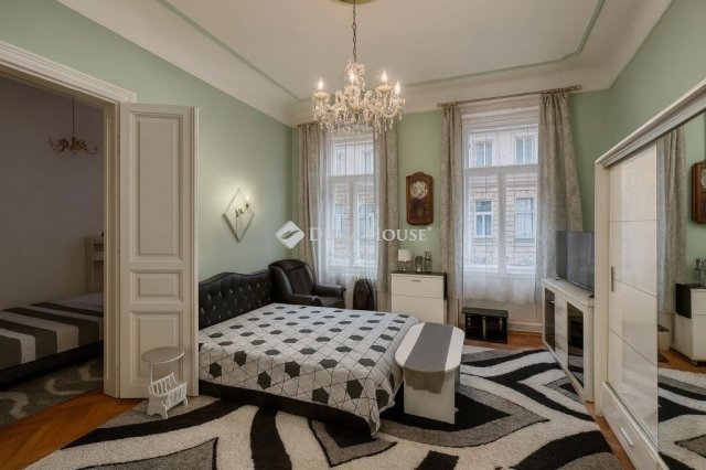 Eladó téglalakás, Budapesten, VII. kerületben 84 M Ft, 2 szobás