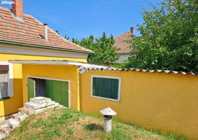 Eladó családi ház, Pétfürdőn 48 M Ft, 2 szobás