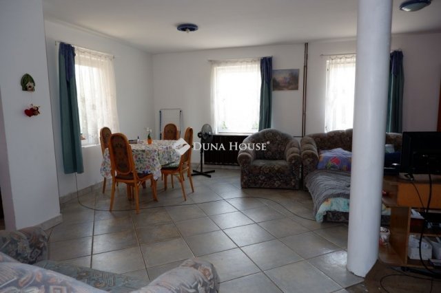 Eladó családi ház, Pákozdon 58 M Ft, 4 szobás