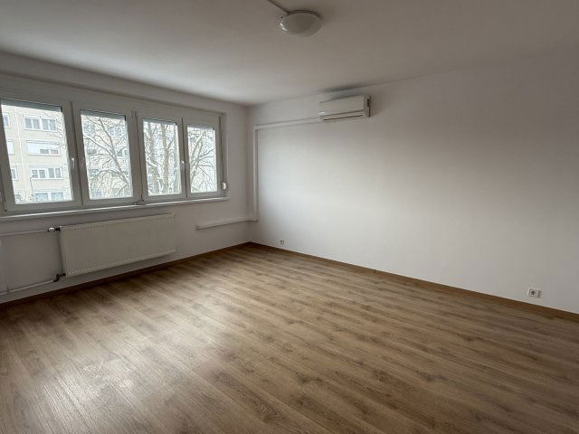 Eladó panellakás, Gödöllőn 74.9 M Ft, 2 szobás