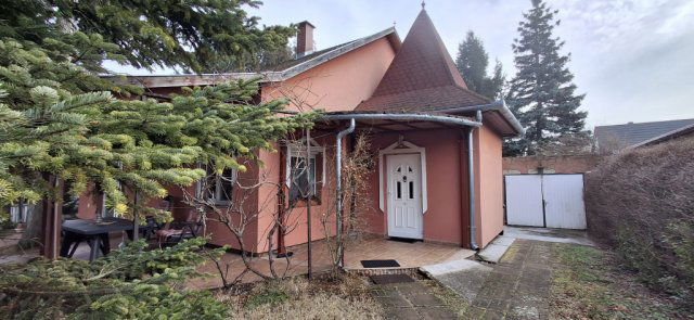 Eladó családi ház, Balatonbogláron 99 M Ft, 5 szobás