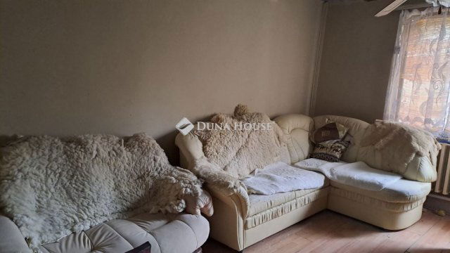 Eladó családi ház, Jászberényben 16.2 M Ft, 3 szobás