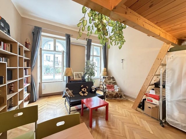 Eladó téglalakás, Budapesten, VI. kerületben, Bajza utcában