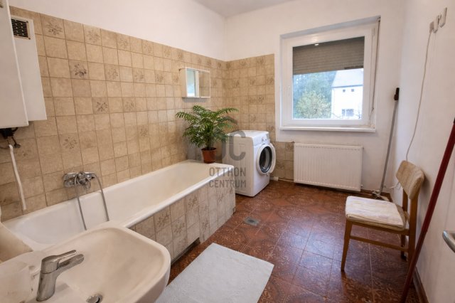 Eladó családi ház, Szombathelyen 79 M Ft, 4 szobás