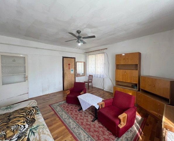 Eladó téglalakás, Kaposváron, Szántó utcában 34.5 M Ft