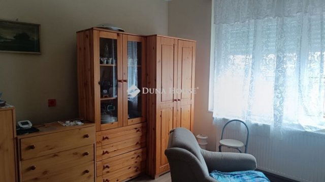 Eladó családi ház, Szentmártonkátán 38.9 M Ft, 3 szobás