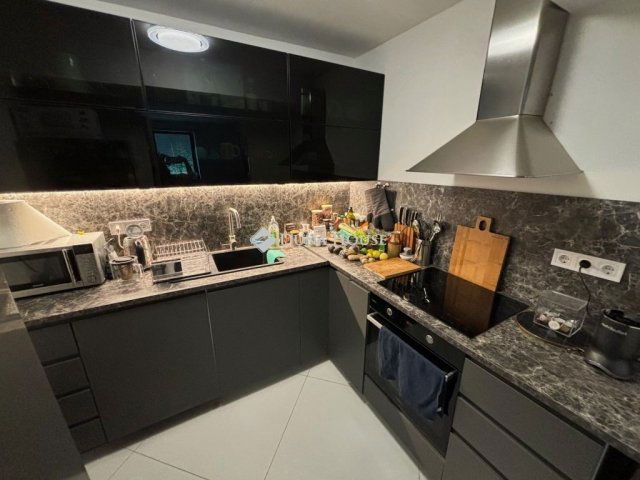 Eladó téglalakás, Budapesten, III. kerületben 83 M Ft, 3 szobás