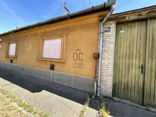 Eladó családi ház, Cegléden 39.5 M Ft, 4 szobás