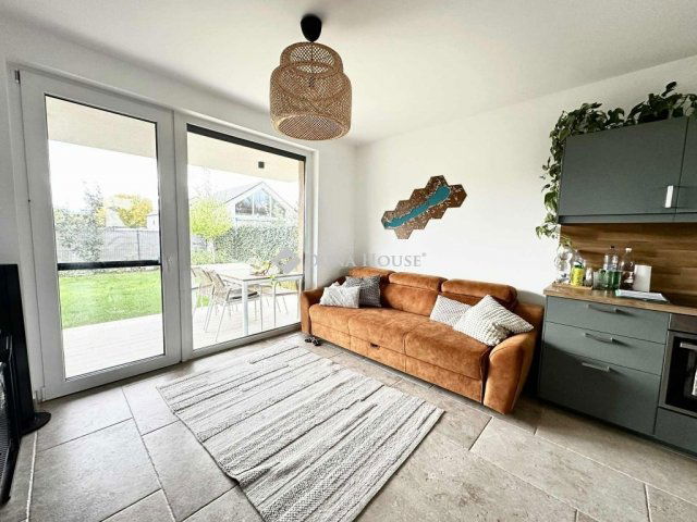 Eladó családi ház, Siófokon 96.2 M Ft, 3 szobás