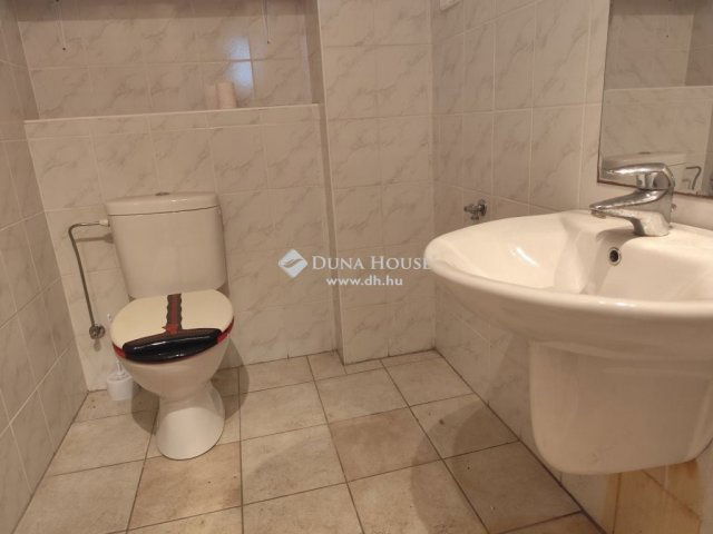 Eladó családi ház, Alsónémediben 104.9 M Ft, 3 szobás