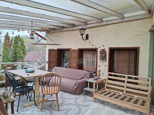 Eladó családi ház, Pilisvörösváron 140 M Ft, 5 szobás