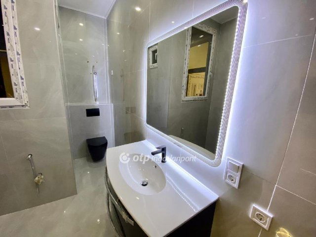 Eladó téglalakás, Budapesten, VI. kerületben 99 M Ft, 3 szobás