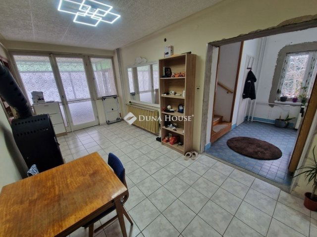 Eladó családi ház, Baján 48 M Ft, 4 szobás