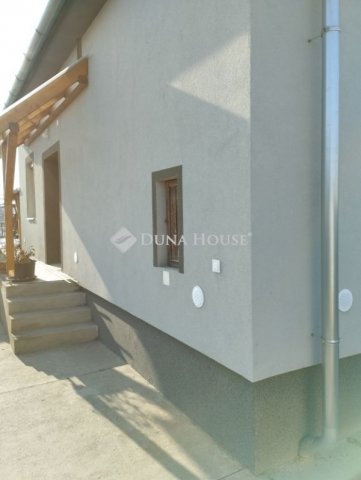 Eladó családi ház, Röszkén 84 M Ft, 3+1 szobás