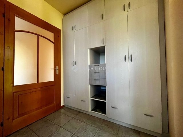 Eladó családi ház, Bólyban 99 M Ft, 5 szobás