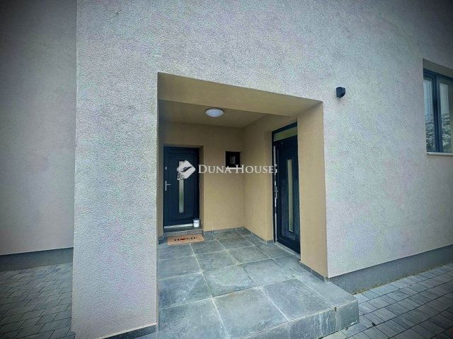 Eladó téglalakás, Budapesten, XVIII. kerületben 159 M Ft