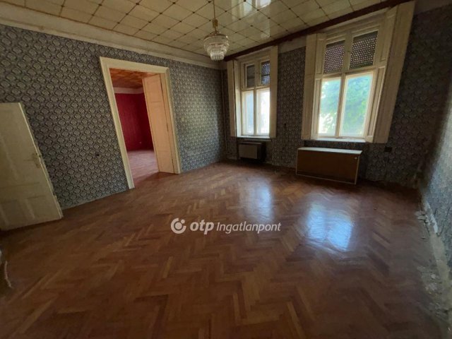 Eladó téglalakás, Kisvárdán 87 M Ft, 6 szobás