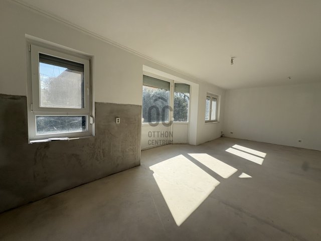 Eladó ikerház, Mogyoródon 85 M Ft, 4 szobás
