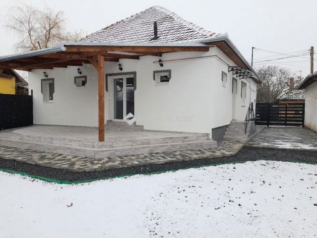 Eladó családi ház, Békéscsabán 49.5 M Ft, 4 szobás