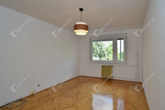 Eladó panellakás, Szegeden 49.9 M Ft, 2 szobás
