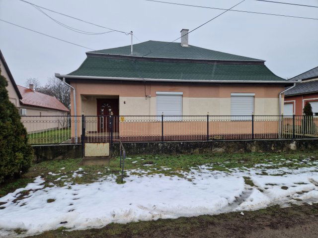 Eladó családi ház, Jászszentandráson 22.9 M Ft