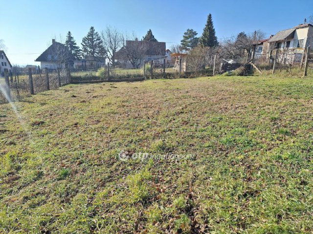 Eladó nyaraló, Felsőörsön 57.9 M Ft, 1+2 szobás