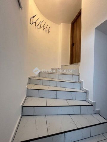 Eladó családi ház, Debrecenben 108 M Ft, 4 szobás