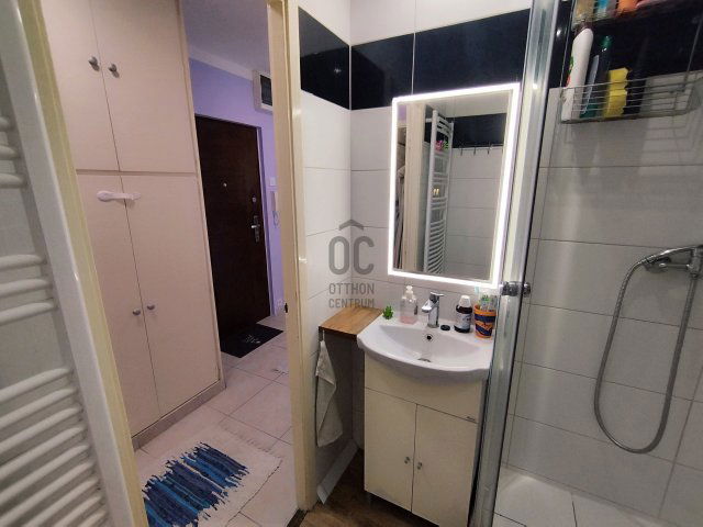 Eladó panellakás, Nagykőrösön 34.5 M Ft, 2 szobás